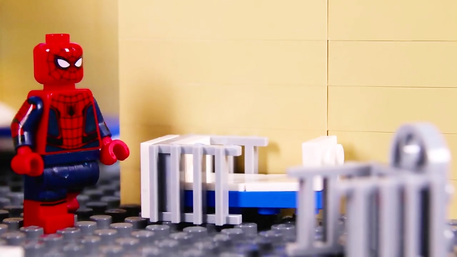 کارتون لگو آجری ها Lego Bricks - قسمت 10 - مبارزه مرد عنکبوتی